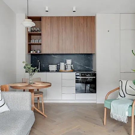 Bank Polski Center With Parking By Lion グディニャ